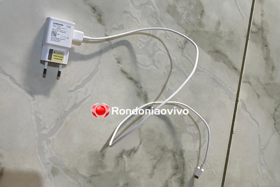 NO CENTRO: Mulher é atacada com cabo de carregador pelo marido que foge levando dinheiro