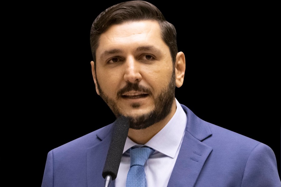 ELEIÇÕES 2024: Lucas Follador é pré-candidato a Prefeito de Ariquemes pelo NOVO