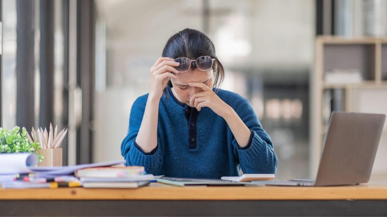 ERA DA REJEIÇÃO: Como a tecnologia molda expectativas e frustrações da Geração Z 