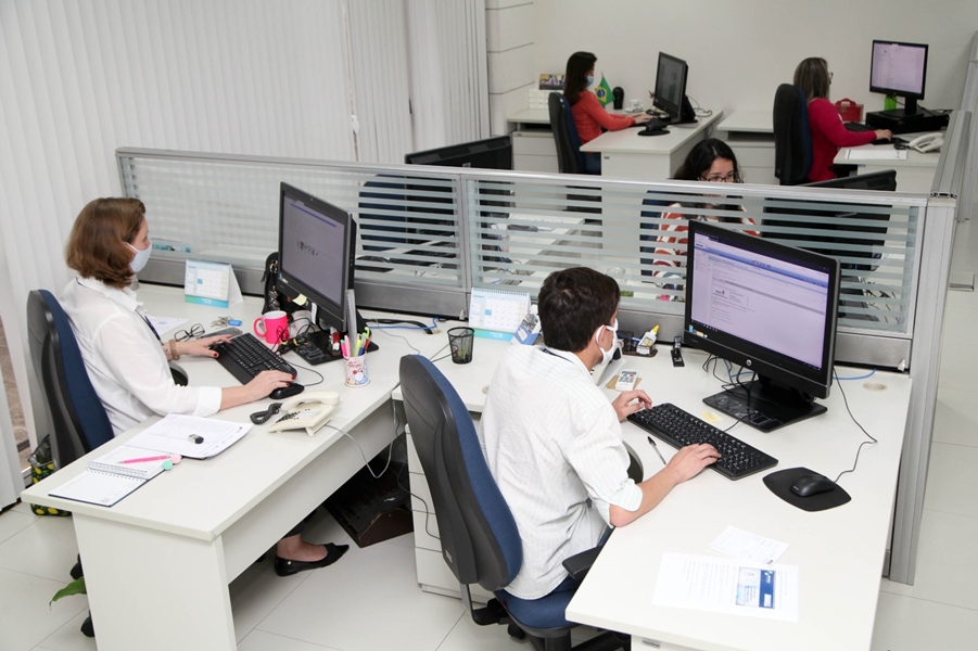 AVISO: Servidores públicos têm até o dia 30 de abril para validar cadastro