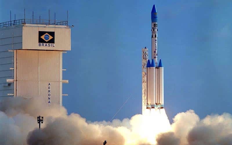 NOSSO FOGUETE: Brasil entra no mercado aeroespacial para lançamentos de satélites  