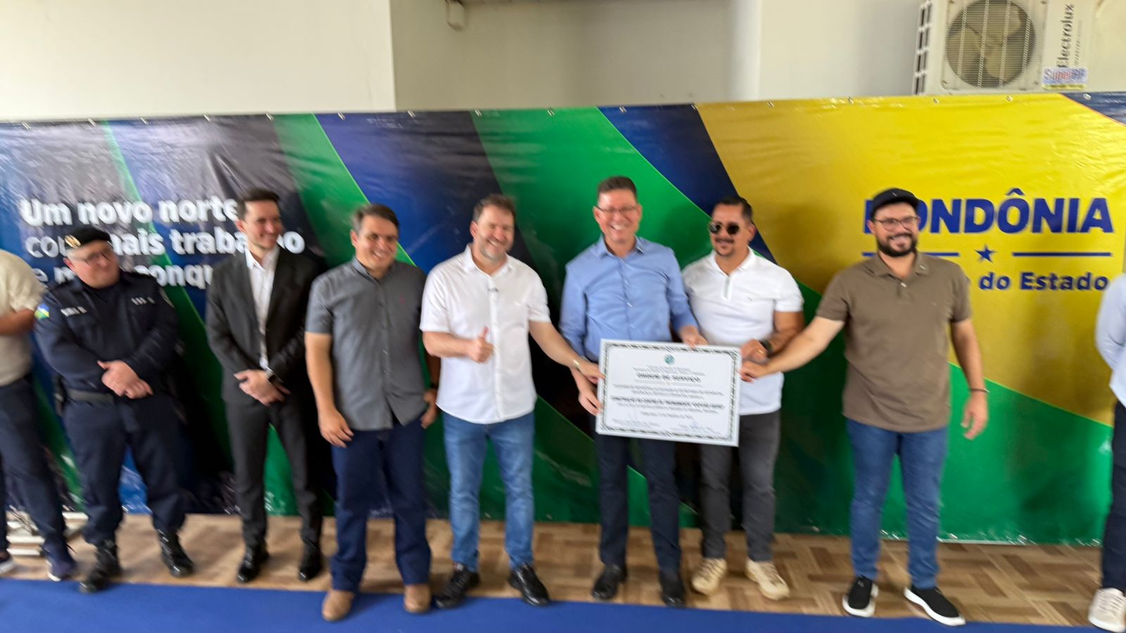 ALEX REDANO: Deputado participa de assinatura de ordem de serviço para obra em Ariquemes