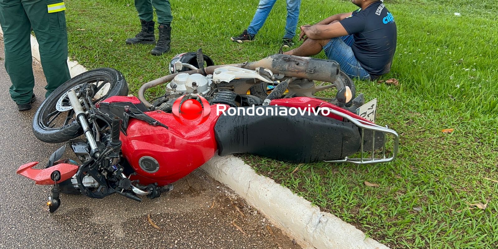 URGENTE: Duas pessoas ficam feridas em acidente na Jorge Teixeira