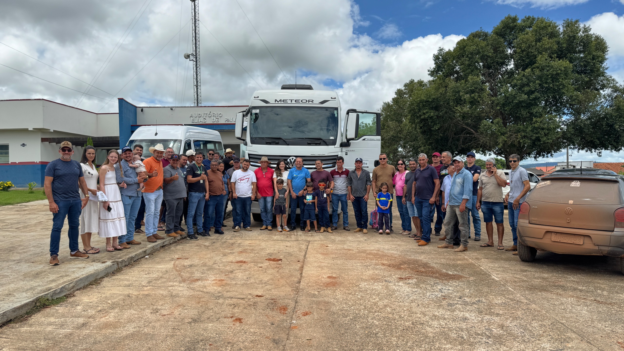 CIRONE DEIRÓ: Deputado assegura recursos para aquisição de caminhão e implementos agrícolas