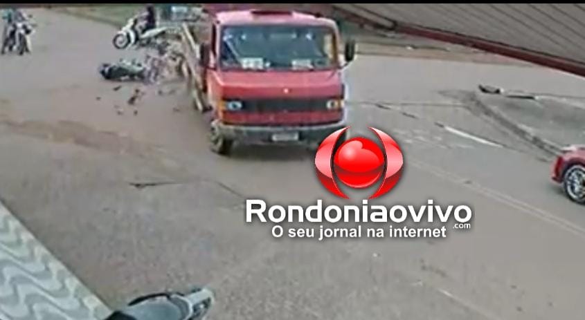 VÍDEO: Câmera registra grave colisão entre moto e caminhão