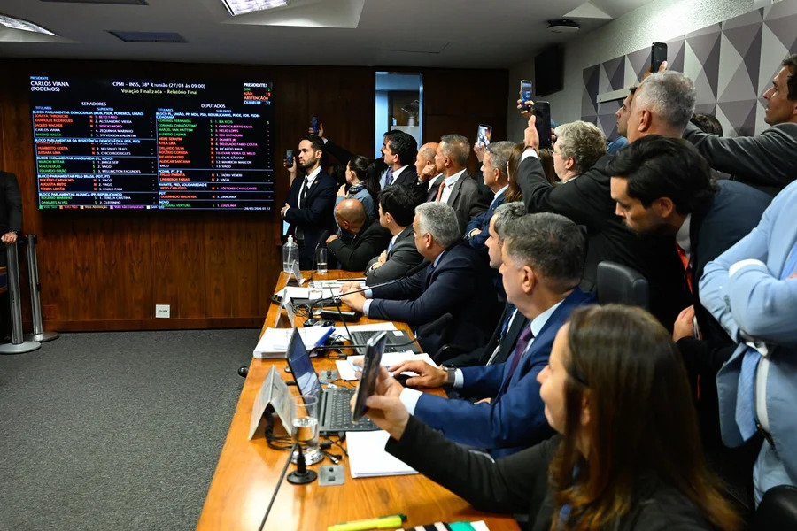 VIROU PIZZA: Relatório final da CPMI do INSS foi rejeitado e termina sem qualquer definição 