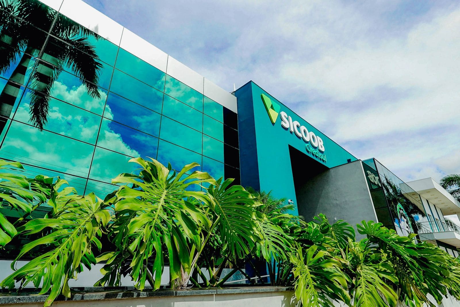 NESTA QUINTA (16): Sicoob Credisul sorteará R$ 125 mil em prêmios durante Pré-Assembleia 2026