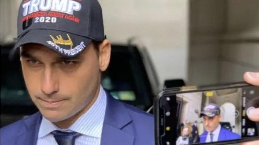 PRESSIONOU: Justiça condena Eduardo Bolsonaro por coação em processo judicial