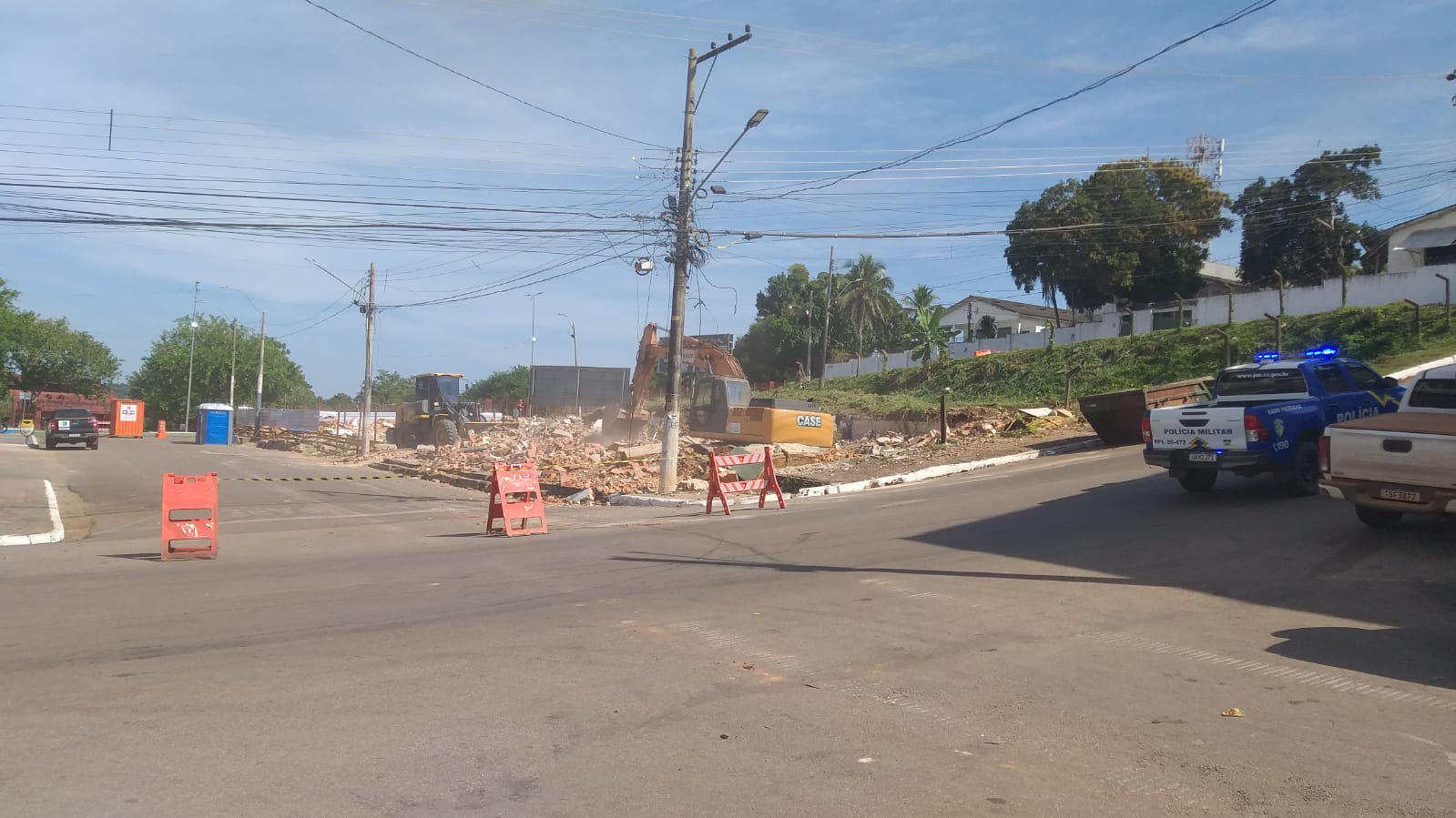 TUDO LIMPO: Prédios comerciais abandonados no centro foram demolidos pela prefeitura de PVH