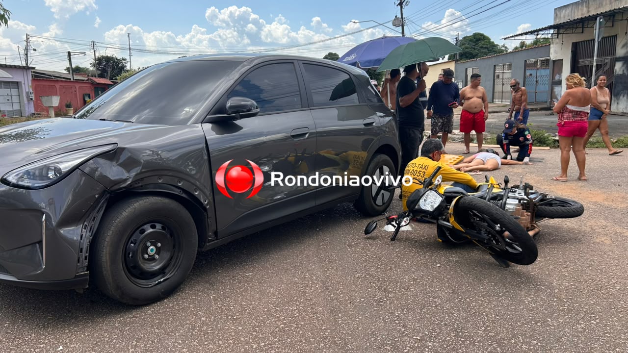 URGENTE: Mototaxista e passageira sofrem grave acidente após carro avançar