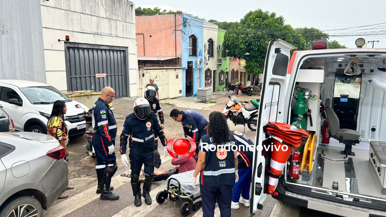 URGENTE: Mulher perde controle da direção e bate na traseira de carro parado