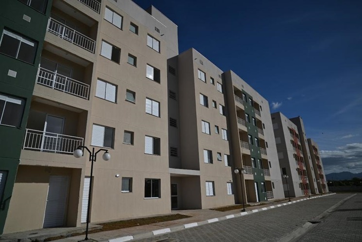 HABITAÇÃO: Alto custo da moradia já reduz orçamento de 74% das famílias