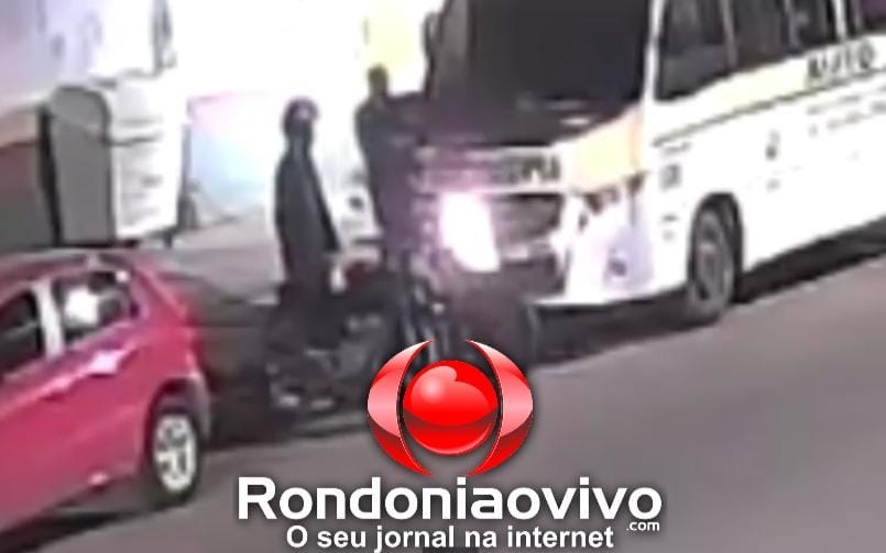 VÍDEO:  Dupla é filmada furtando moto em frente a autoescola na capital