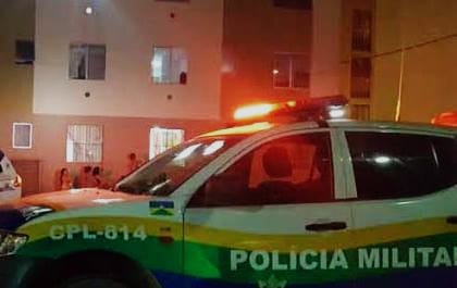 TRÁFICO INTENSO: PM fecha boca de fumo no Orgulho do Madeira e leva dois para a cadeia