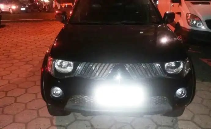 NO TRÂNSITO: Motorista de caminhonete sofre atentado a bala em estrada rural