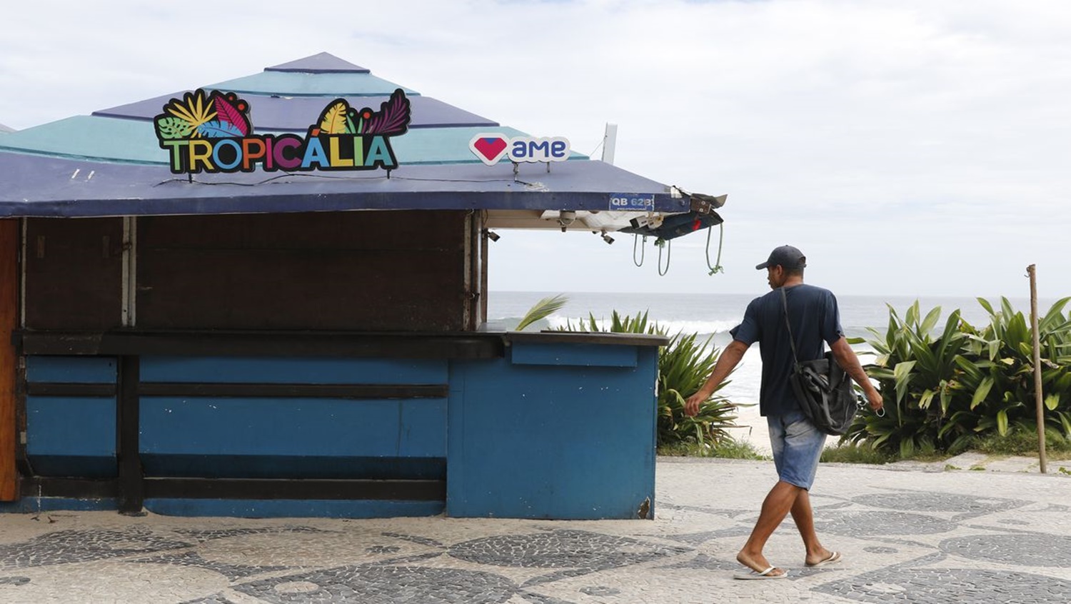 RECONHECIMENTO: Família de africano morto por espancamento recebe concessão de quiosque