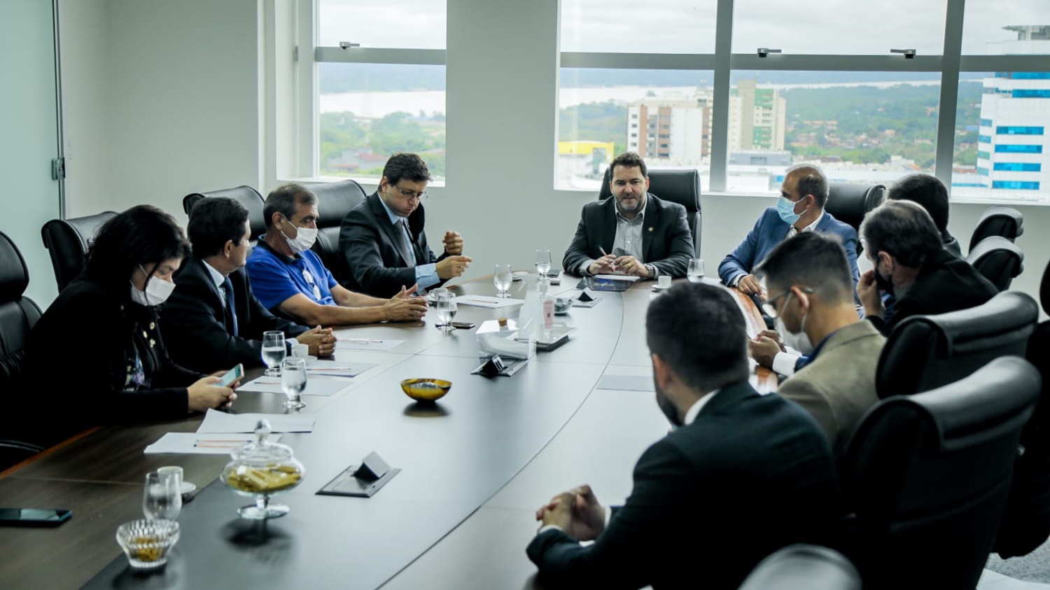 NA ALE-RO: Membros do TCE entregam projeto de recomposição salarial dos servidores 