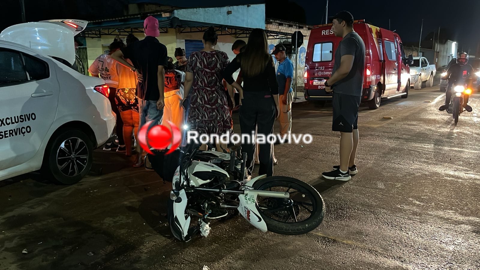 MOTOCICLISTA FERIDO: Condutor de carro da Semusa avança preferencial e causa acidente 