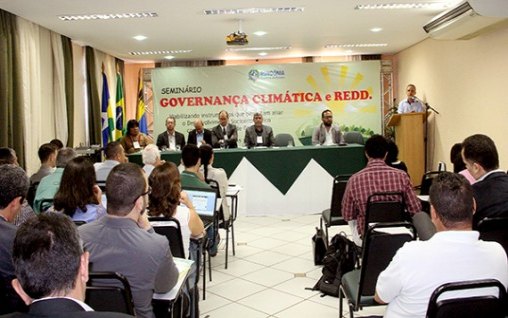 Governo e ambientalistas discutem governança climática 