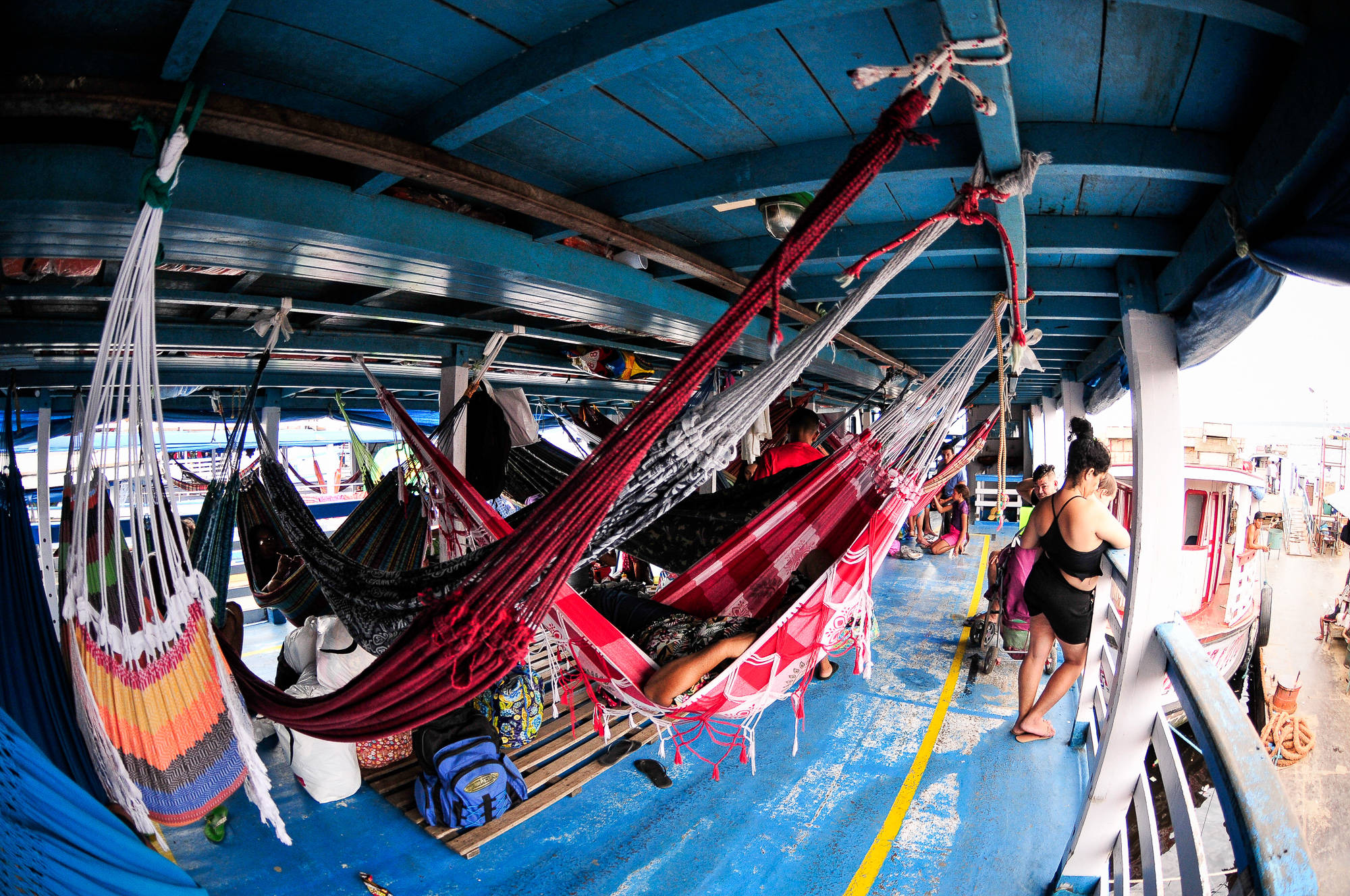 INDO E VOLTANDO: Falta de fiscalização sanitária em embarcações no rio Madeira segue preocupando