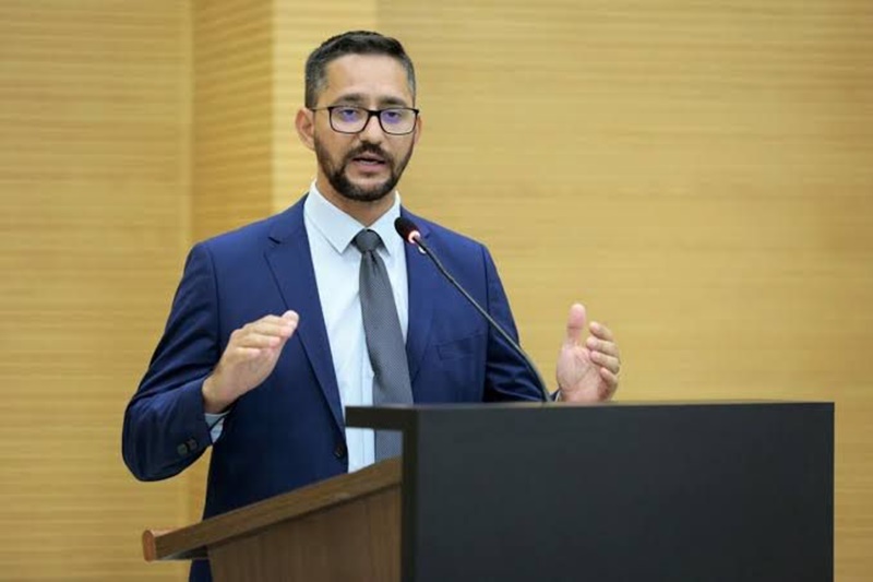 PORTO VELHO: ALE, através do deputado Anderson, vai homenagear diretor da Escola Daniel Neri 