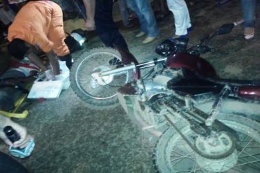 Acidente com duas motos deixa homem gravemente ferido
