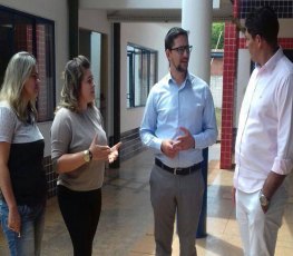 Anderson do Singeperon garante emendas para Escola Mãe Margarida