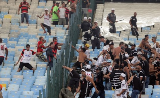 Justiça do Rio mantém prisão de torcedores do Corinthians