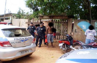 Polícia apreende drogas e veículos com suspeitos de tráfico na zona Leste
