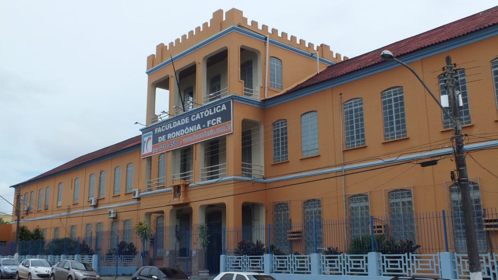 APERFEIÇOAMENTO: Faculdade Católica reforça parceria com a Seduc em cursos de pós-graduação