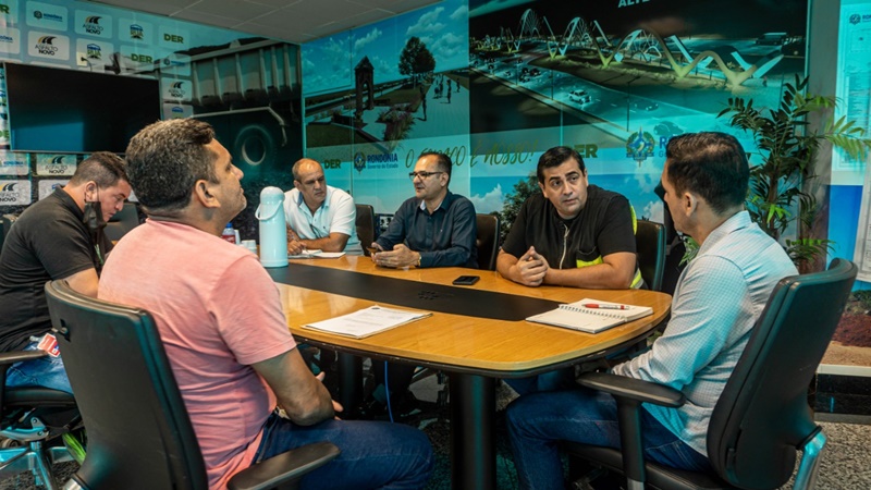 PEDIDOS: Breno Mendes vai ao DER cobrar melhoria para estradas vicinais