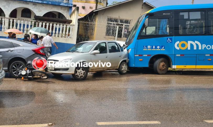 DESGOVERNADO: Ônibus perde freio e causa destruição em quatro veículos no Centro