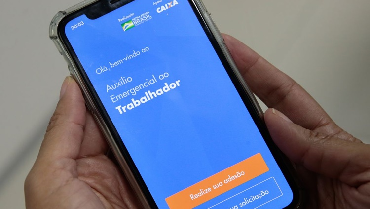 DINHEIRO: Caixa paga parcela do auxílio emergencial a 3,3 milhões de pessoas