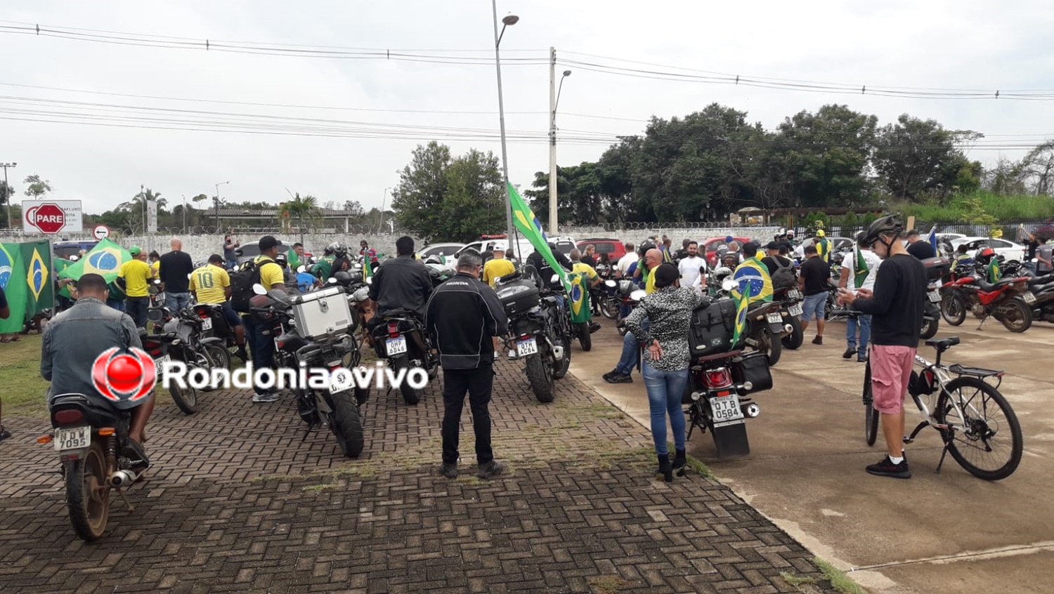 PRESIDENTE EM RO: Apoiadores de Bolsonaro já estão concentrados no Espaço Alternativo