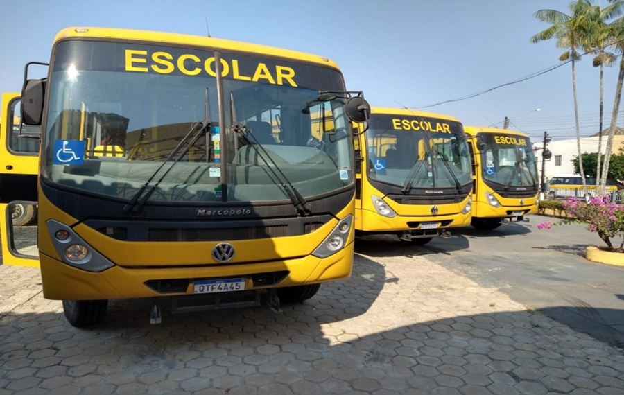 TRANSPORTE ESCOLAR: Programa Compartilhado 'Ir e Vir' garante deslocamento de alunos da zona rural
