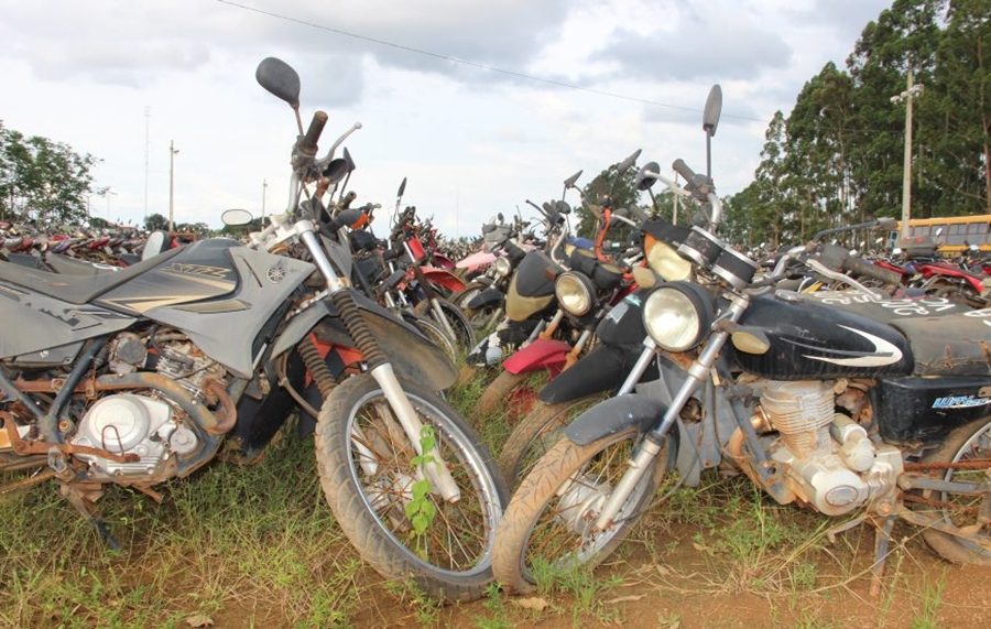 ONLINE: Detran Rondônia abre editais para leilão de veículos conservados