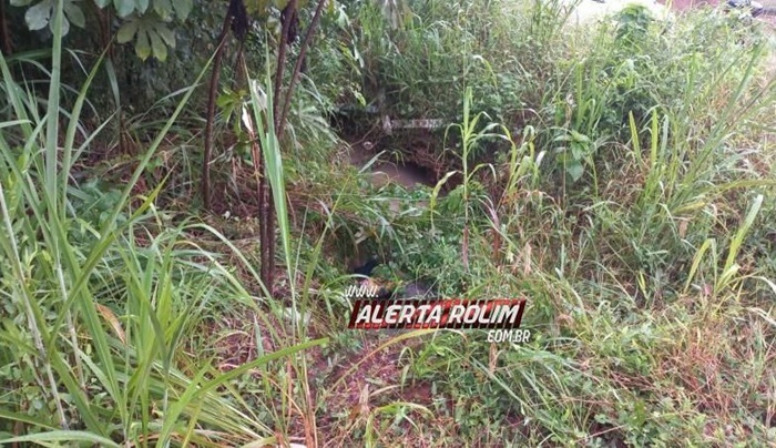 BÁRBARO: Homem assassinado a tiros é encontrado dentro de uma vala 