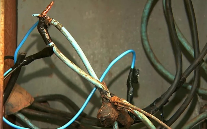 DEU RUIM: Adolescente leva paulada ao tentar roubar fiação em chácara