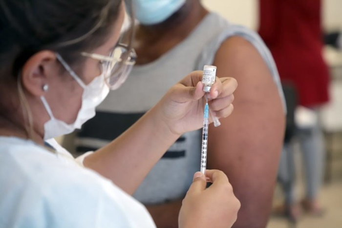 BAIXA IMUNIDADE: Quarta dose da vacina contra a covid-19 está disponível em Porto Velho