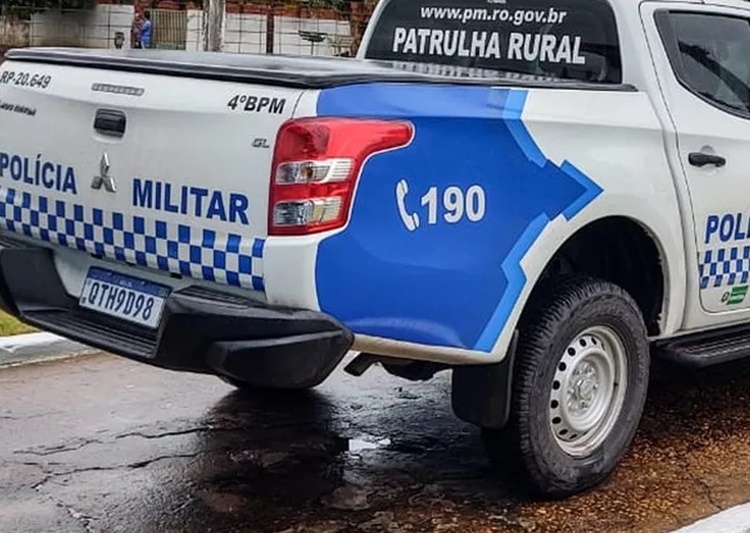 Ladrão aponta arma para secretária de 24 anos e foge levando motocicleta