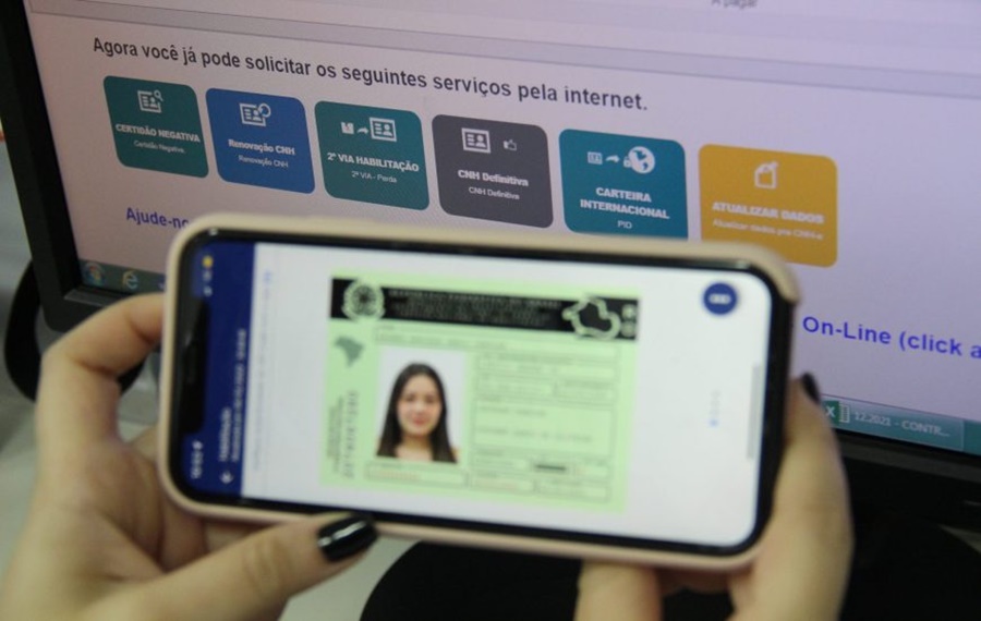 RENOVAÇÃO DA CNH: Condutores de veículos devem estar atentos aos novos prazos