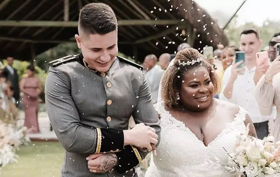 RECÉM-CASADOS: Jojo Todynho e marido, oficial do Exército, vivem em casas separadas