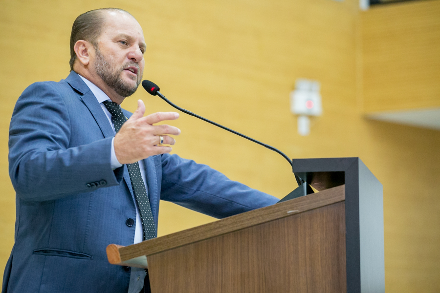 SOLICITAÇÕES: Cirone Deiró pede mudanças ao TJ para que cartórios aceitem pix ou cartão