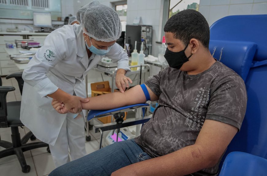 FAZ BEM: Campanha 'Jovem Doador' incentiva alunos a doarem sangue