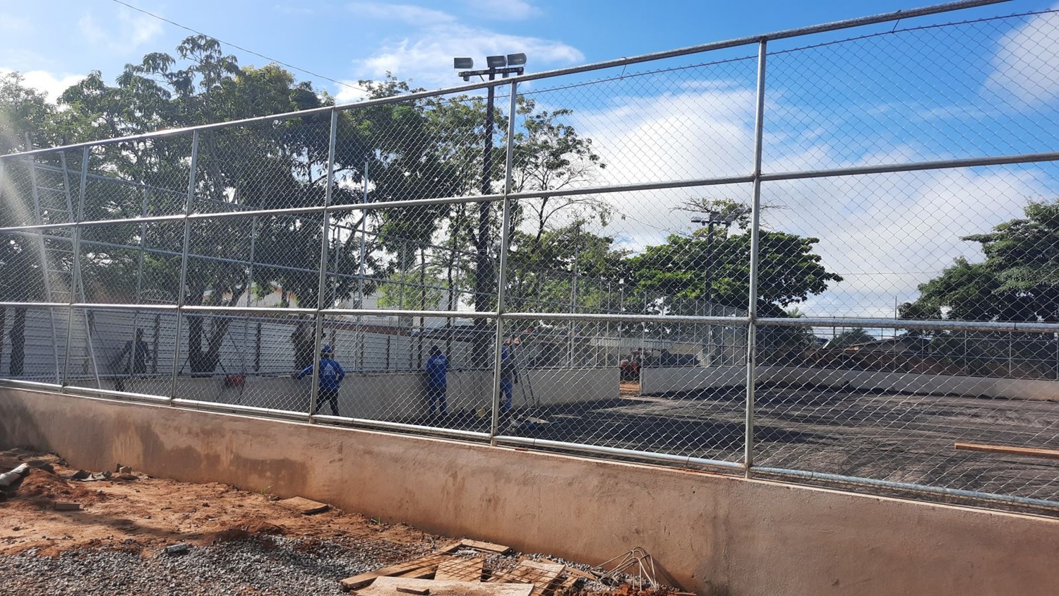 SERVIÇOS: Obras da praça do Cohab seguem em ritmo acelerado