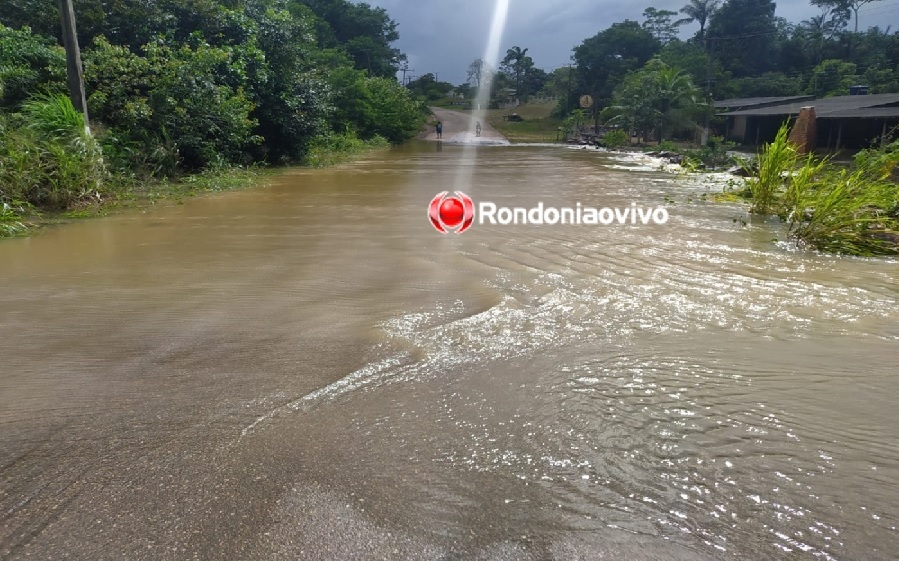 BOATOS: Transbordamento de igarapé deixa população de Porto Velho preocupada