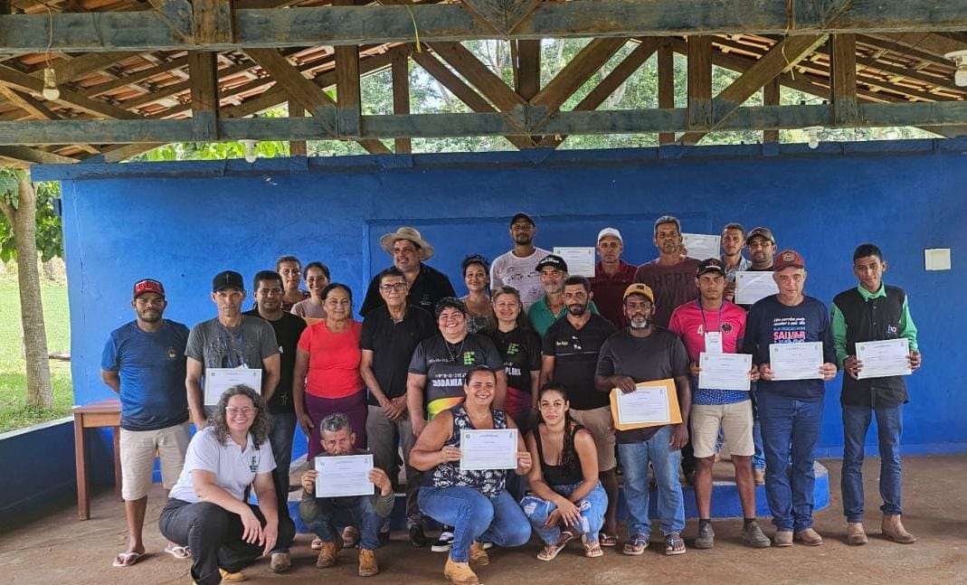 NOVA UNIÃO E URUPÁ: Curso de operador de trator e máquinas agrícolas atende produtores