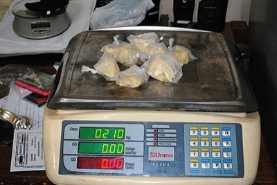 EM FAMILIA – Trio acusado de tráfico de crack é preso na capital - FOTOS
