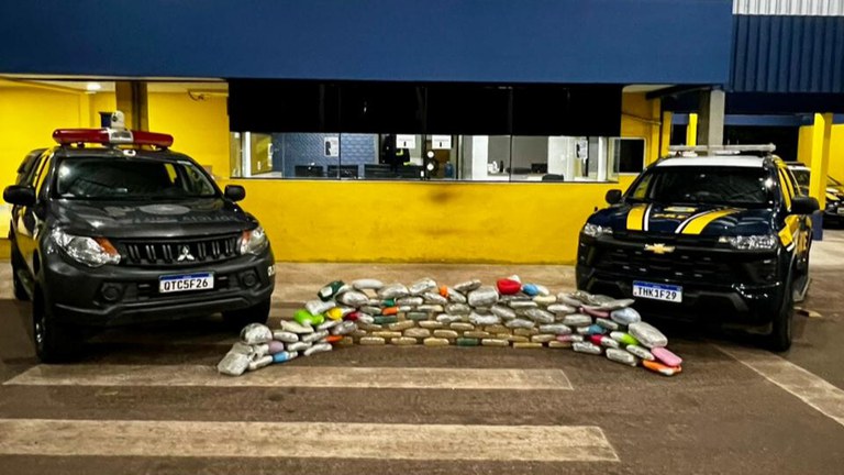 APREENSÃO DE DROGAS: PRF em RO apreende quase 69 kg de drogas em caminhão em Pimenta Bueno