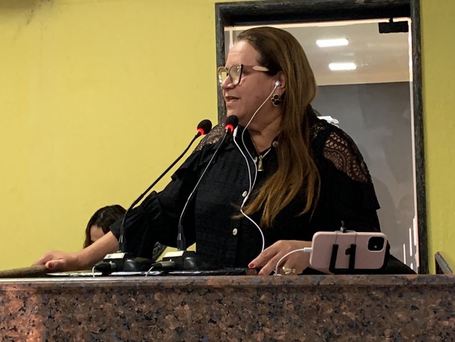 ELLIS REGINA: Vereadora vai pedir a criação da Secretaria de Defesa Animal